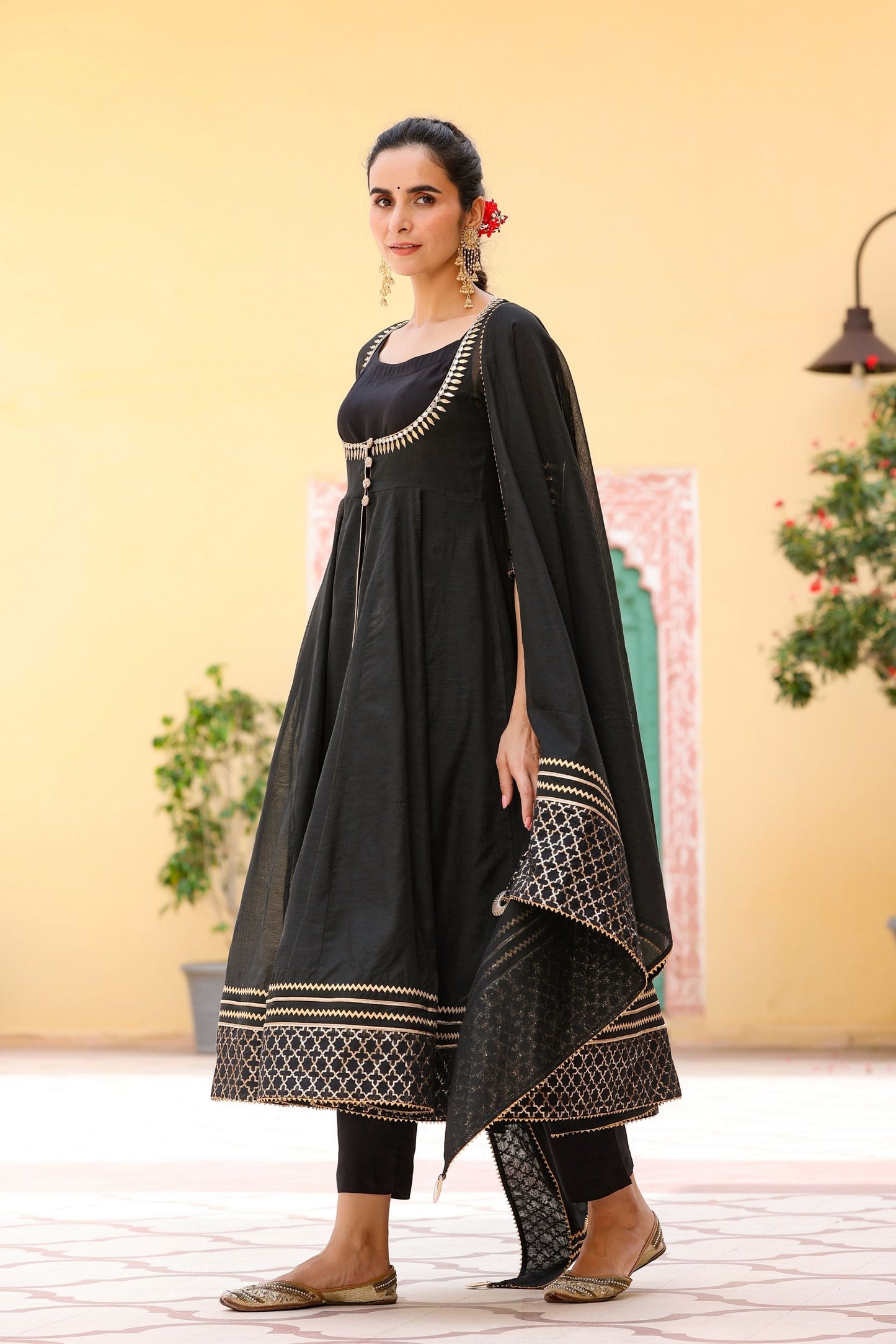 Falak Black Kalidaar Suit Set