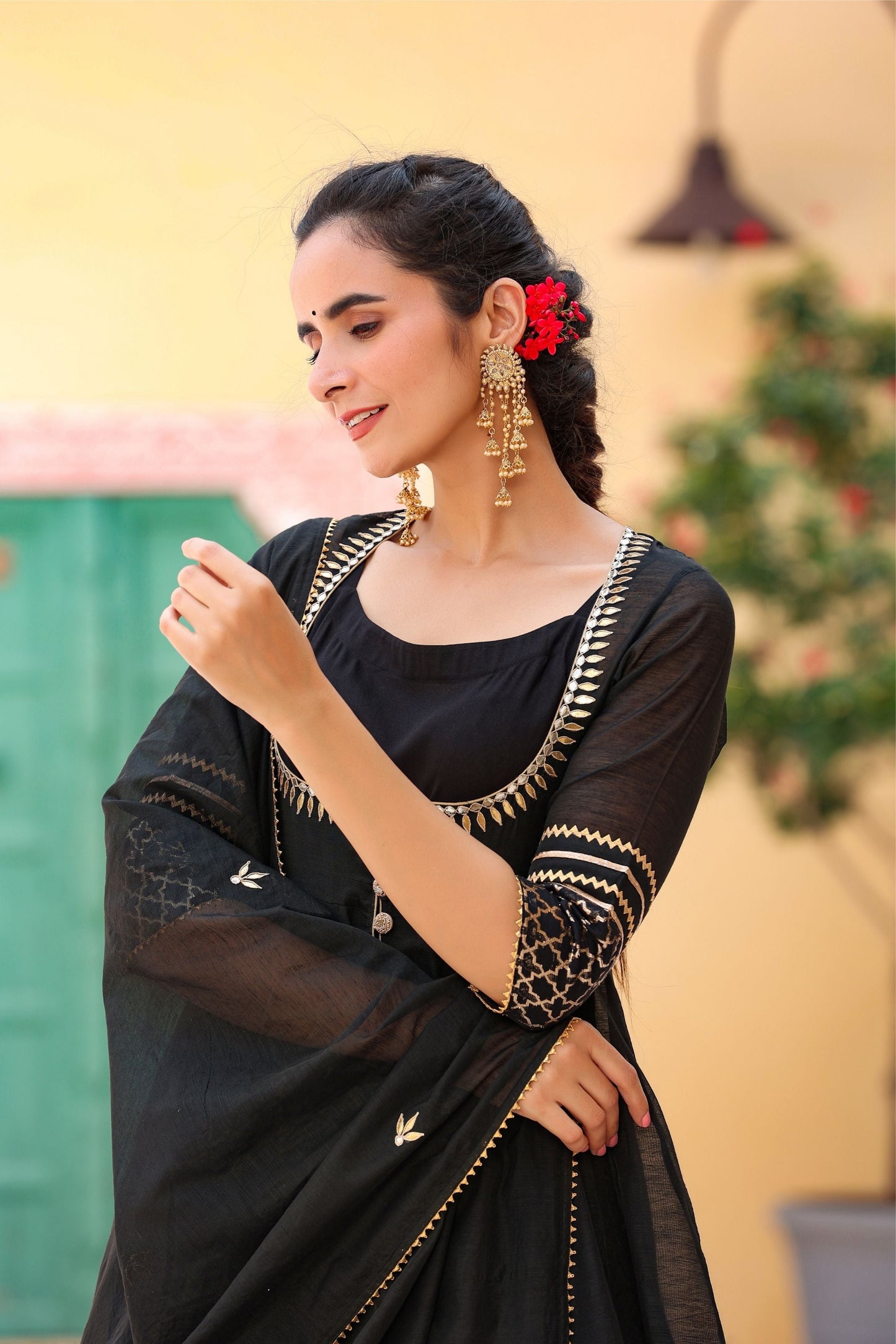 Falak Black Kalidaar Suit Set